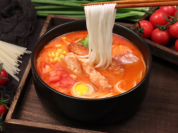 濟(jì)寧康德食品”生產(chǎn)車間是無菌化車間，整個(gè)生產(chǎn)和檢驗(yàn)都嚴(yán)格執(zhí)行《國家食品安全法》，從而保證了產(chǎn)品質(zhì)量安全、穩(wěn)定、可靠產(chǎn)品咨詢熱線：0537-3630366